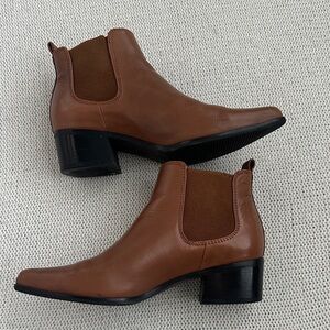 Blondo Waterproof Heel Bootie Brown Size 8